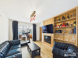 Sitting Room- click for photo gallery